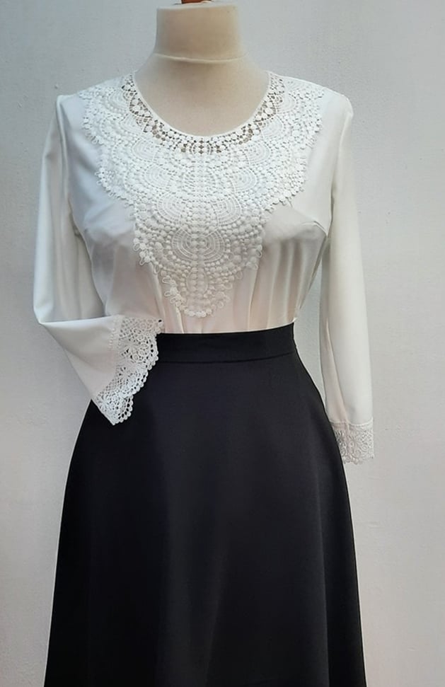 Bluza dama cu broderie alba -engros