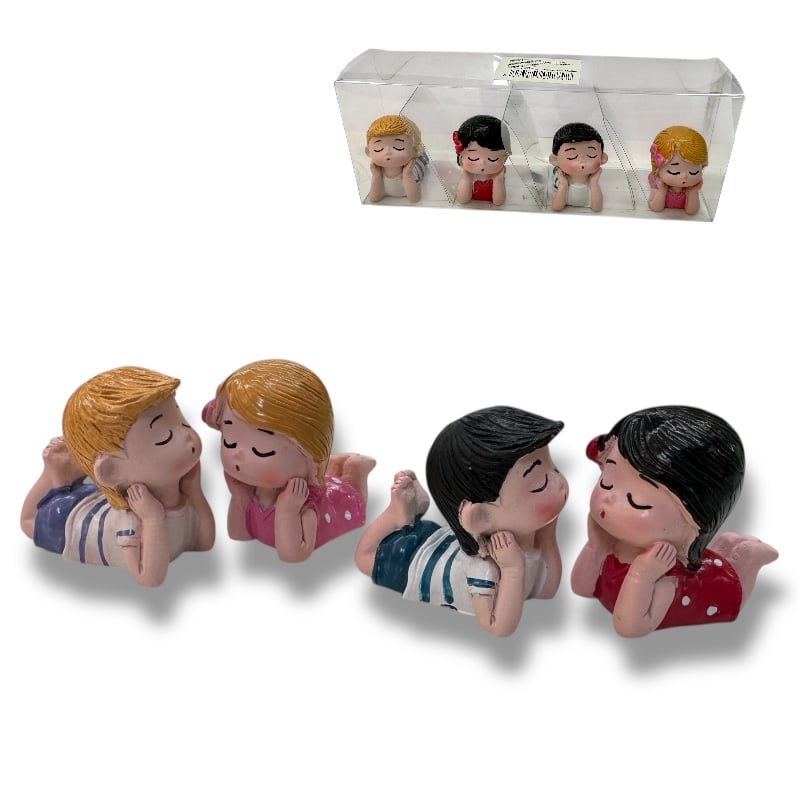 Set de 4 figurine – 2 băieței și 2 fetițe în perechi romantice, din rășină, 3,5 cm, en-gros