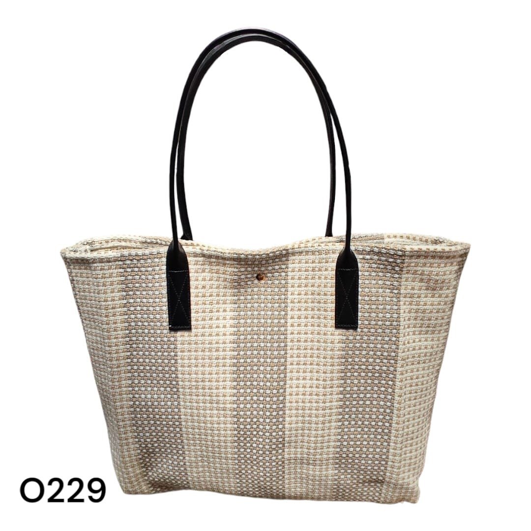 Geanta de plaja cu dungi late O229 – model textil bej, cu manere negre sau maro, incapatoare si eleganta Engros