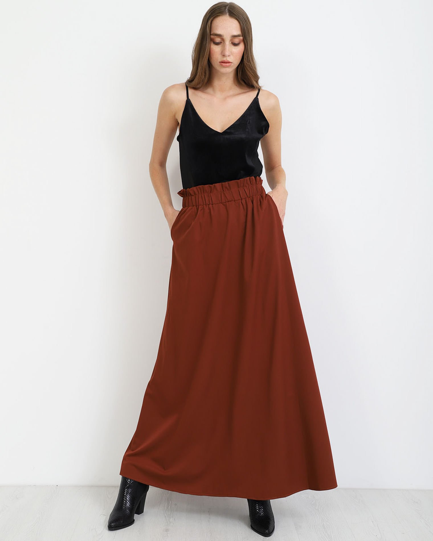 Fusta uni DOCA cu talie elastica si buzunare 39051001 Engros