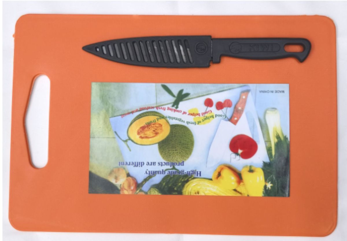 Set Tocător Plastic + Cuțit Negru   Engros