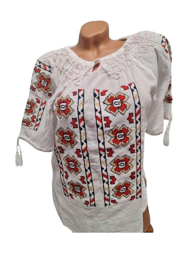 Ie Engros pentru femei, cu maneca scurta, model brodat Ds  1417