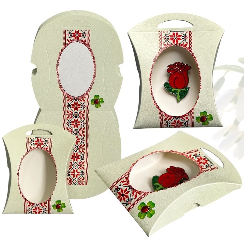 Cutiuțe din carton pliabile pentru broșe și mărțișoare 5,5 x 8 x 2cm– set 100 buc., en-gros