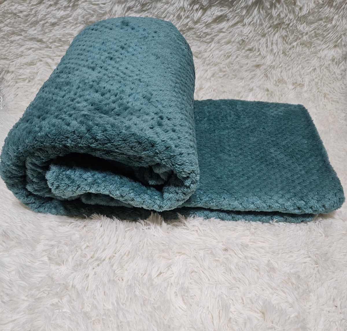 Oferta Bax Paturi Gofrate En-Gros, Serie 10 Bucati, Material Cocolino de Lux, 200x230 CM, pentru Pat Dublu, UNI