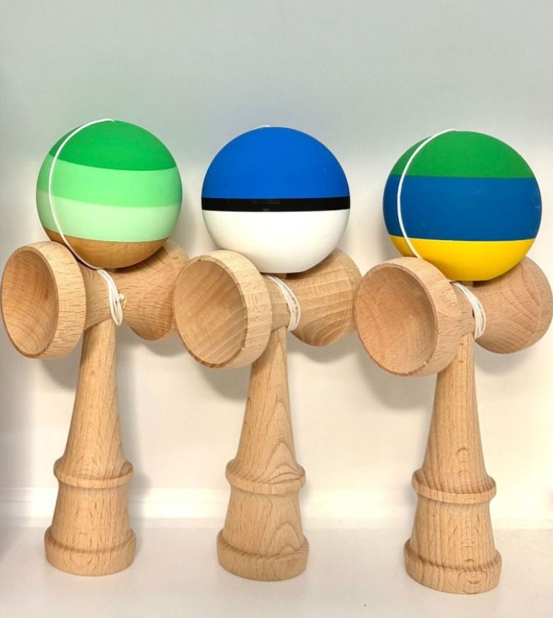 Joc de Kendama color, cauciucata in cutie , Engros
