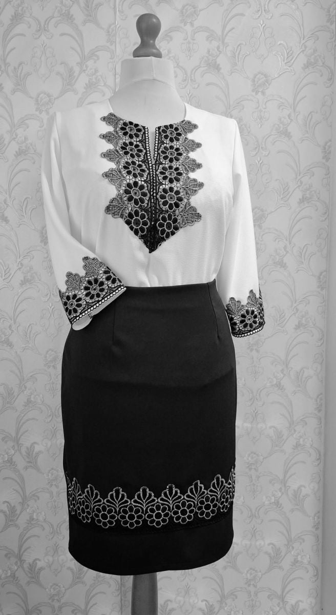 Fusta de dama cu broderie - engros
