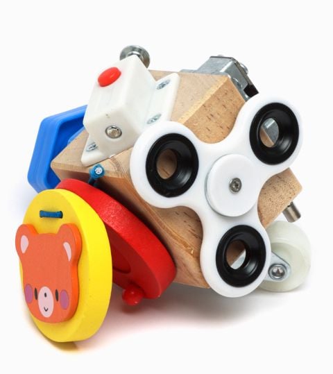 Busy cub din lemn cu spinner si flasneta Engros