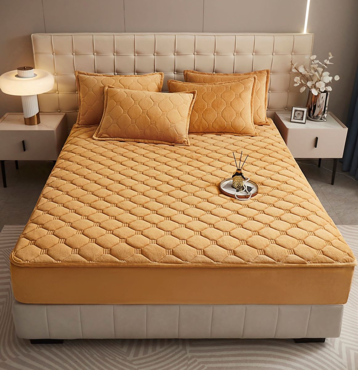Husa En-Gros, Crem, Matlasata tip Topper, 160x200cm, cu 2 Fete de Perna Incluse