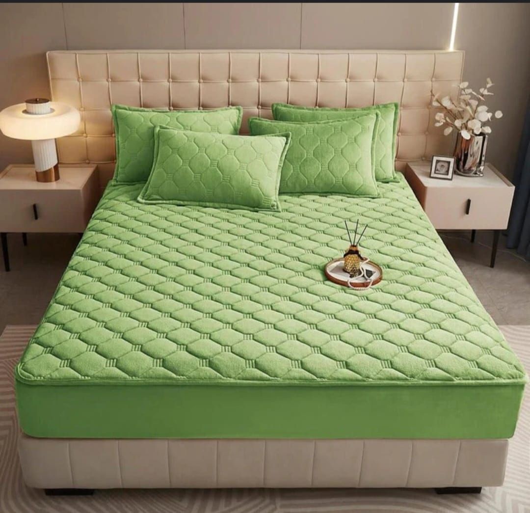 Husa En-Gros, Verde, Matlasata tip Topper, 160x200cm, cu 2 Fete de Perna Incluse
