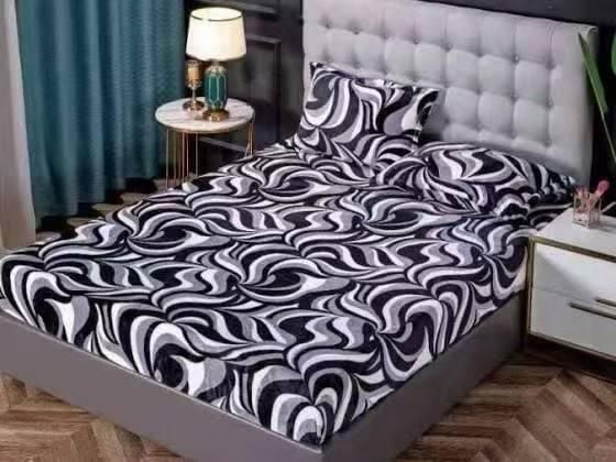 TRIO Huse En-Gros, SERIE 3 MODELE DIFERITE, Material Cocolino Premium cu Elastic, Set 3 Piese, 180x200 CM, cu 2 Fete de Perna Incluse
