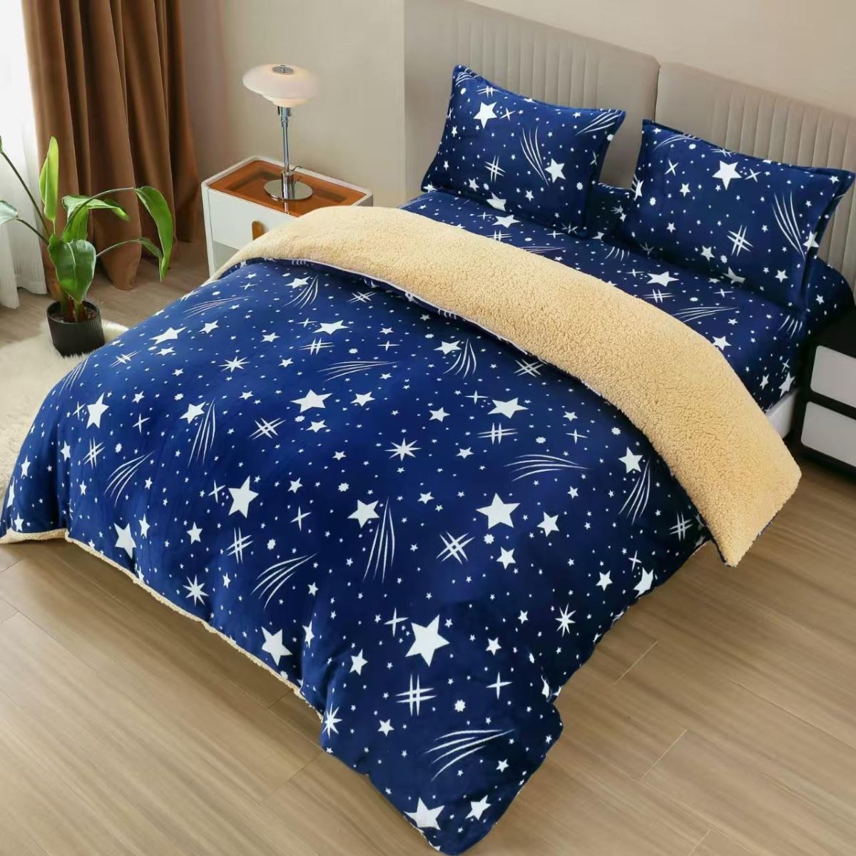 TRIO Lenjerie En-Gros, cu Blanita, Cearceaf de Pat cu Elastic 180x200, cu 2 Fete de Perna Incluse
