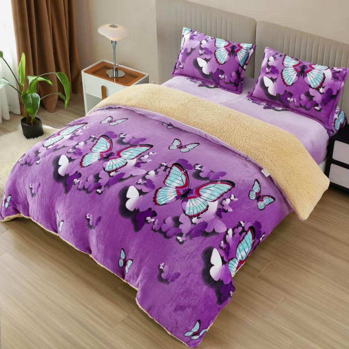 TRIO Lenjerie En-Gros, cu Blanita, Cearceaf de Pat cu Elastic 180x200, cu 2 Fete de Perna Incluse