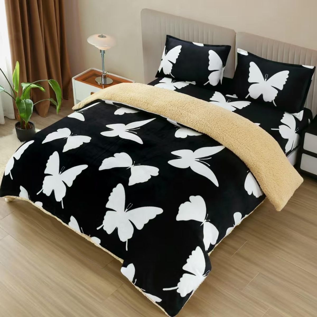 TRIO Lenjerie En-Gros, cu Blanita, Cearceaf de Pat cu Elastic 180x200, cu 2 Fete de Perna Incluse