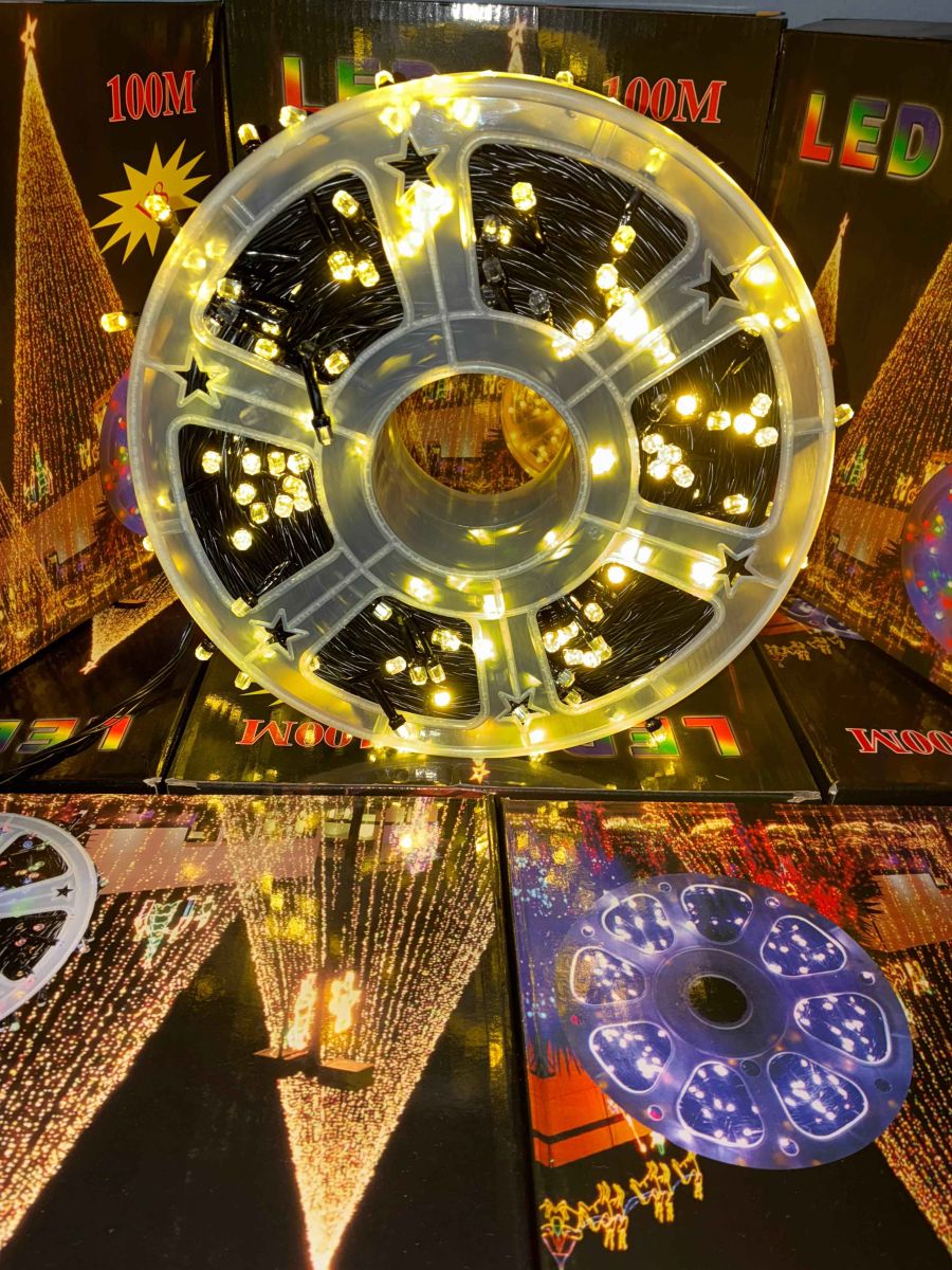 Instalatie de Craciun Engros , tip rola 100M (real) , 480 leduri rotunde , led-uri model V8 diamant , 8 Jocuri de Lumini , culoare alb cald , interior si exterior