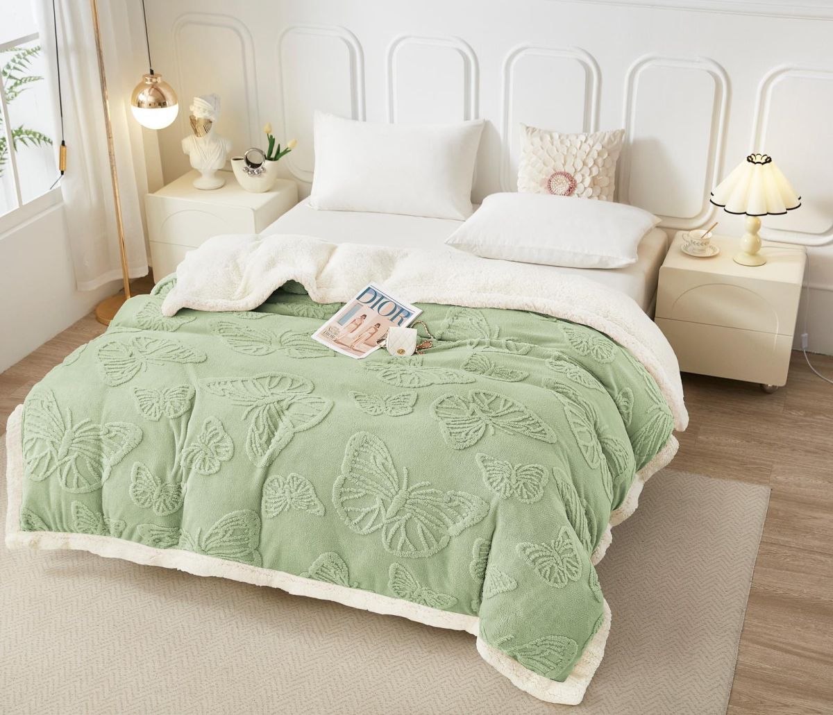 Patura cocolino cu blăniță model fluturi 3D 200x230cm