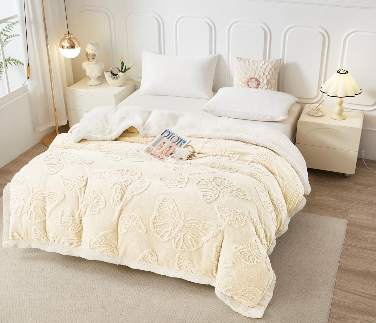 Patura cocolino cu blăniță model fluturi 3D 200x230cm