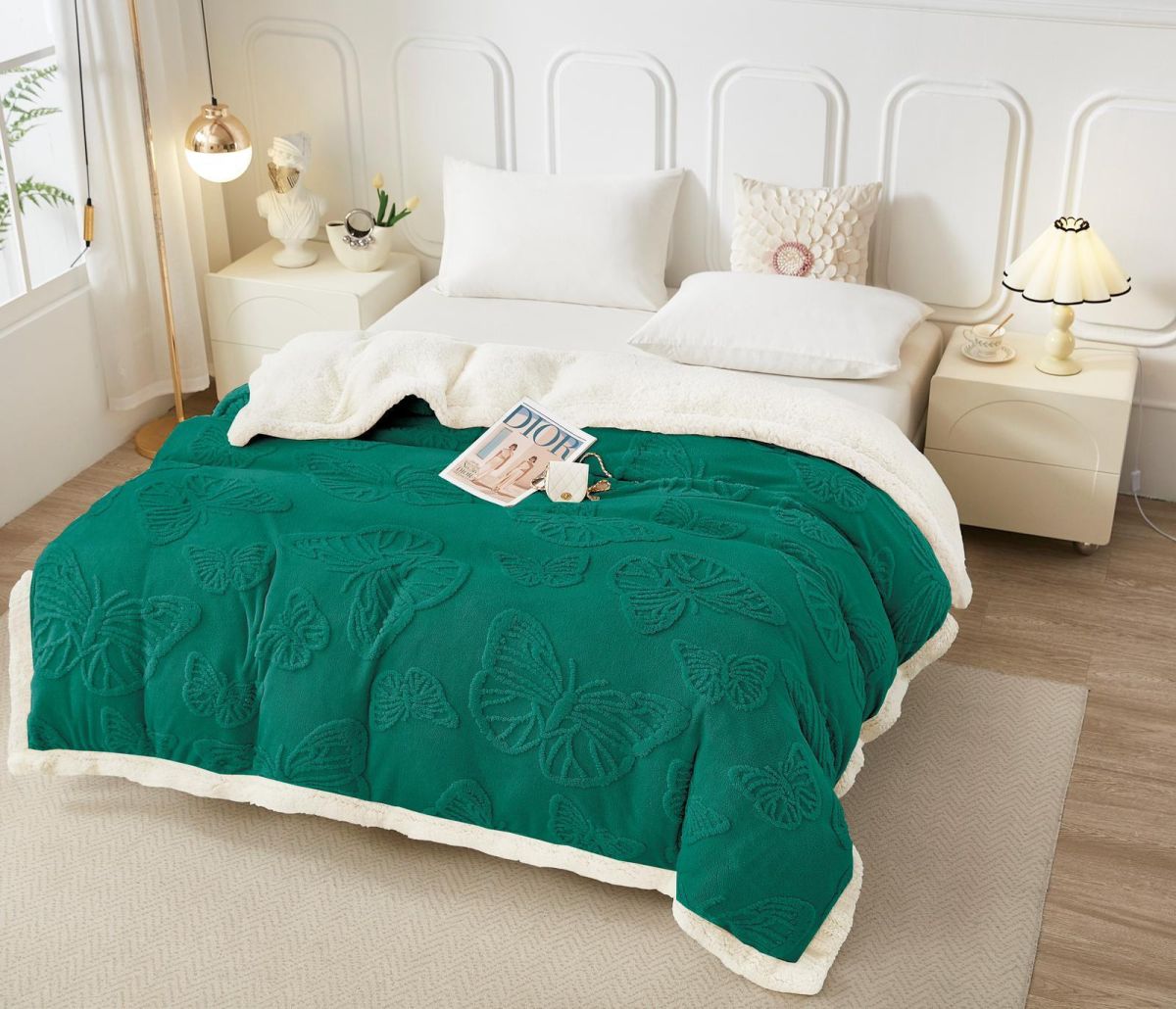 Patura cocolino cu blăniță model fluturi 3D 200x230cm