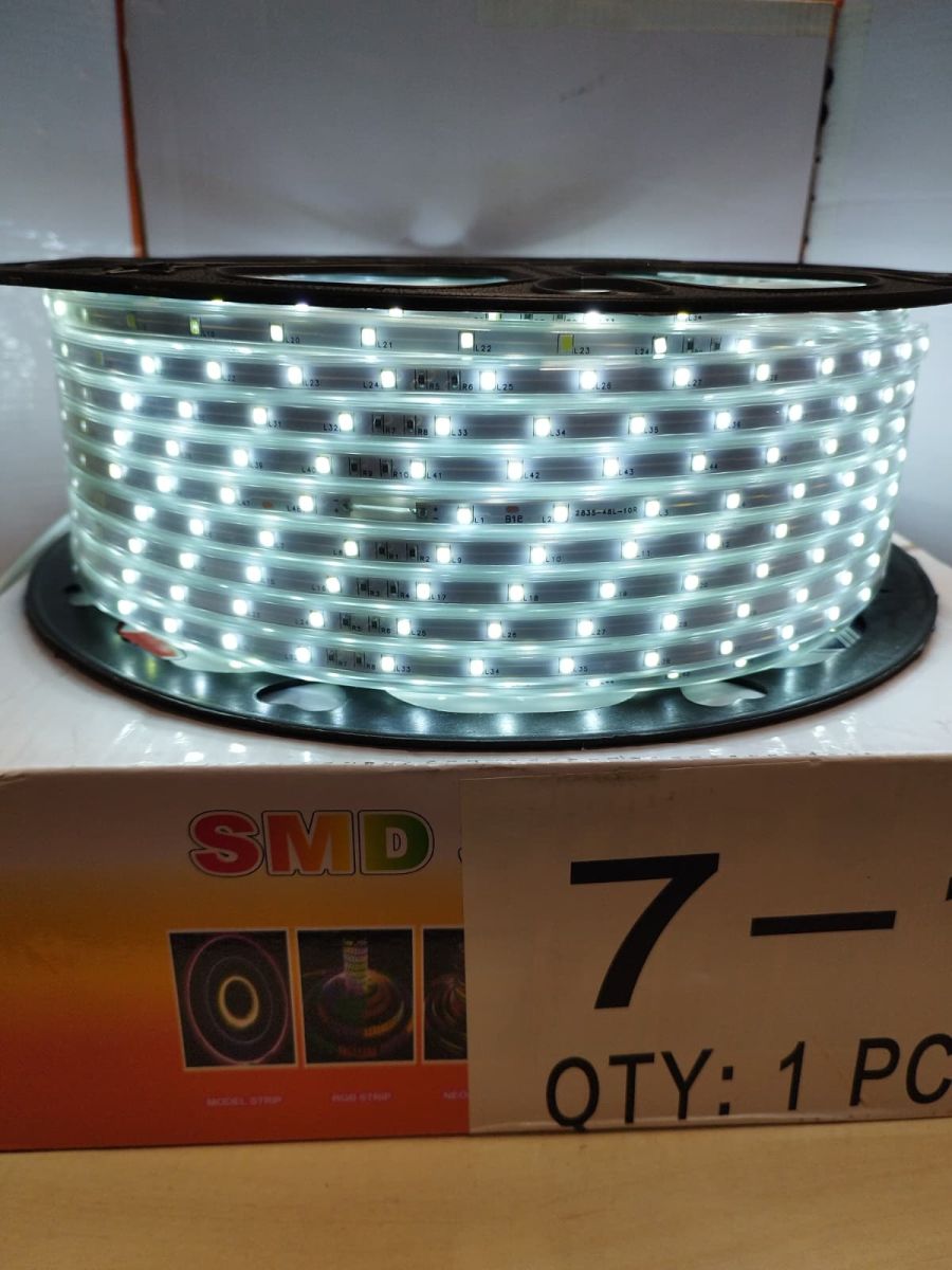 BANDA LED Engros SMD 100M cu Alimentator , 48 de LED-uri pe metru , 220V , culoare alb rece