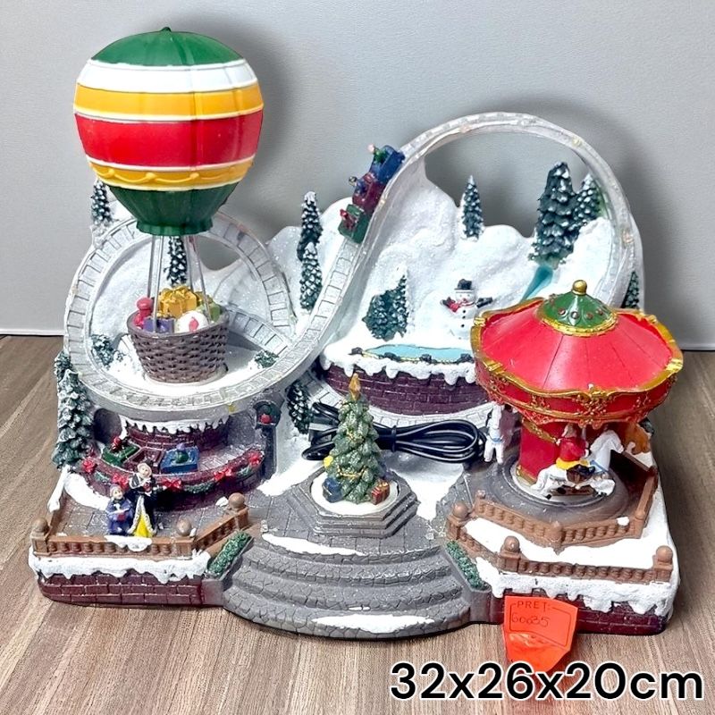 Sat de Crăciun cu balon, roller-coaster și carusel, 32 x 26 x 20 cm