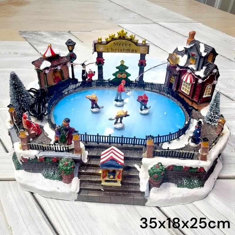 Sat de Crăciun luminos cu decor patinaj electric , 35 x 18 25 cm