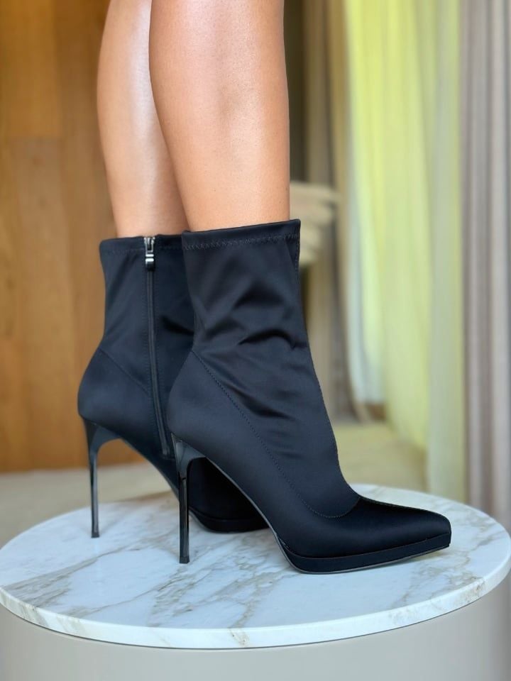 Botine dama Scarl, Engros