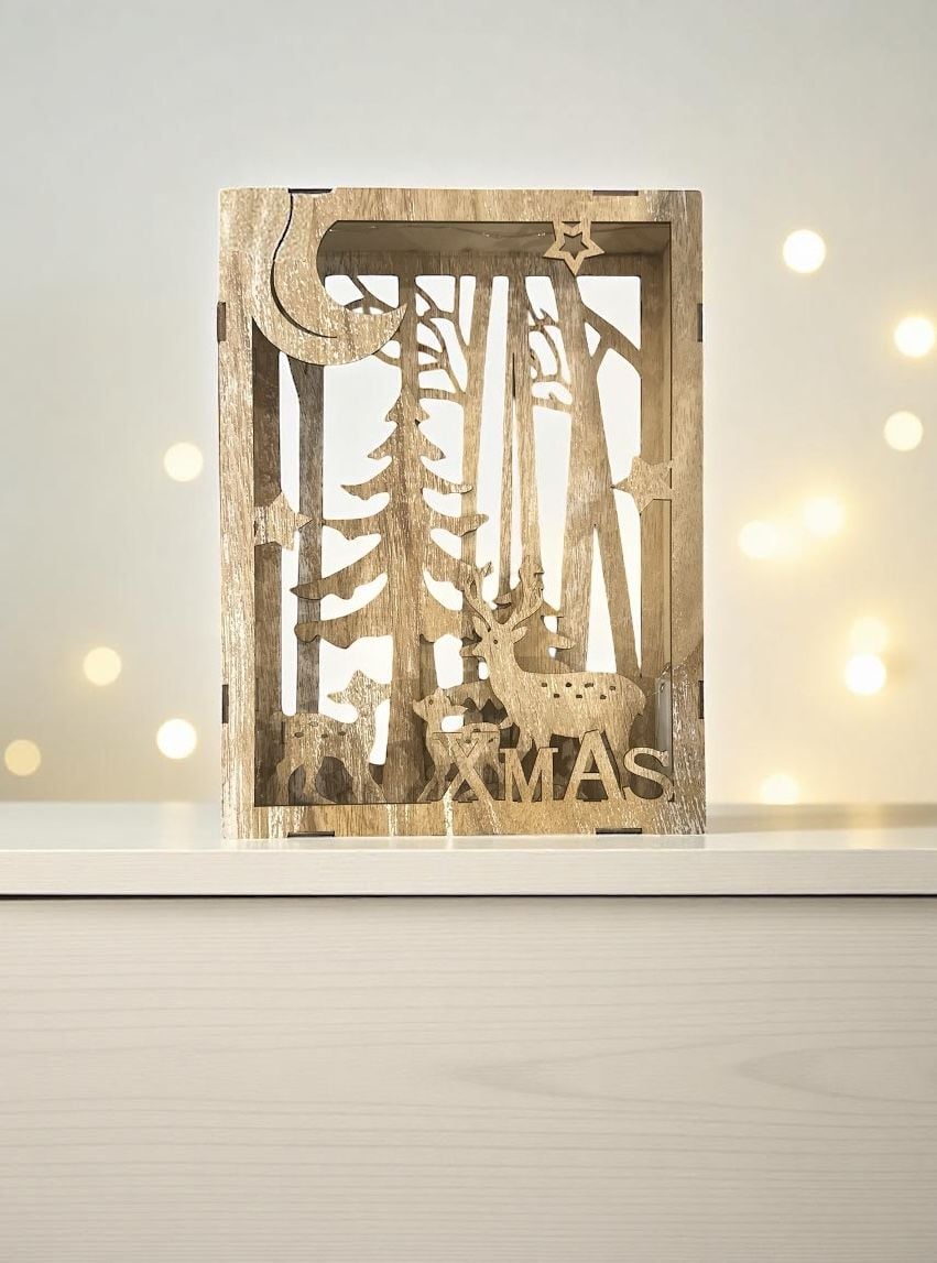 Decorațiune de Crăciun din lemn – „XMAS în pădure”, 30x23 cm,En-gros