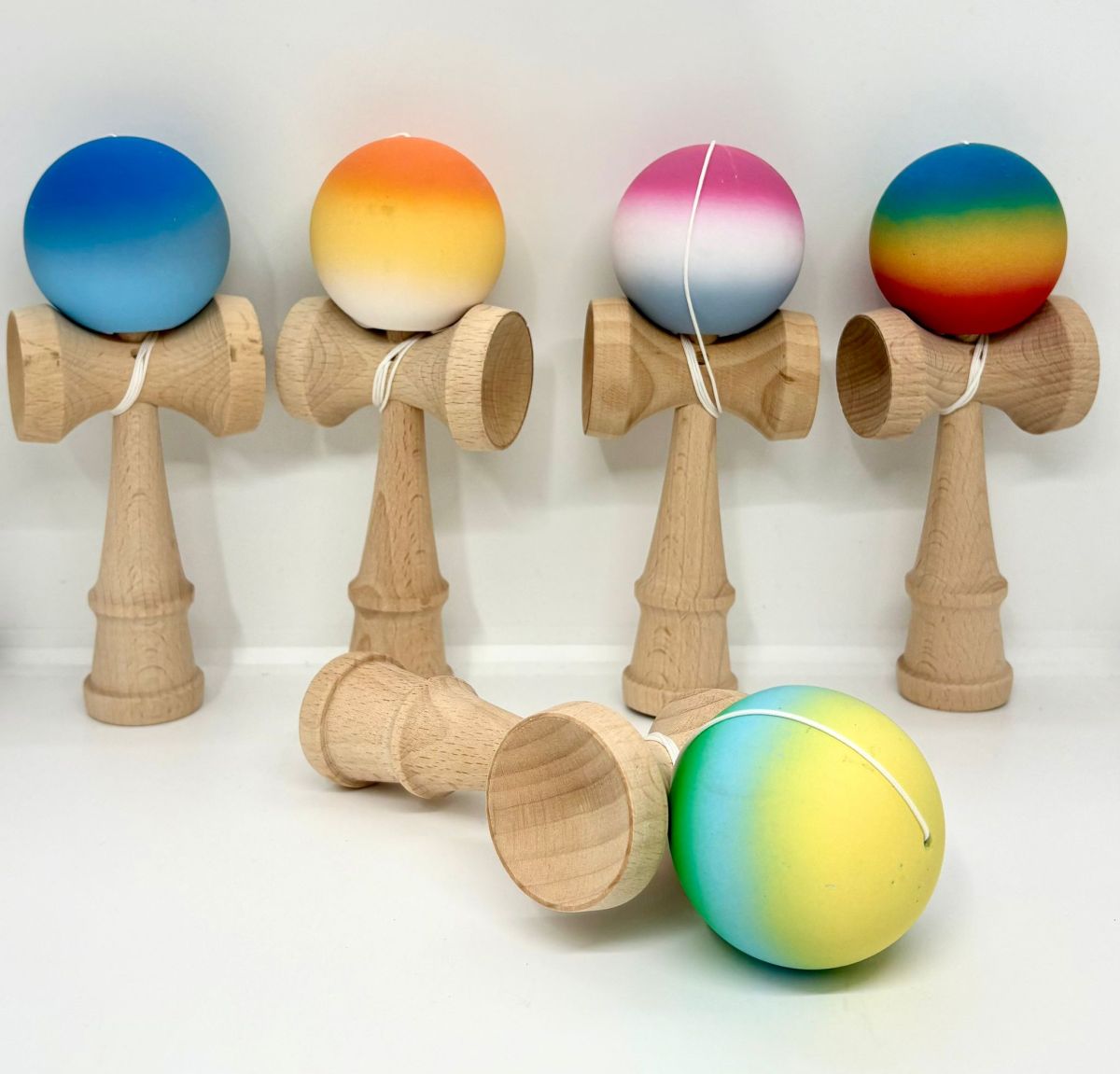 Kendama cauciucata, 18 cm , multicolor, Engros