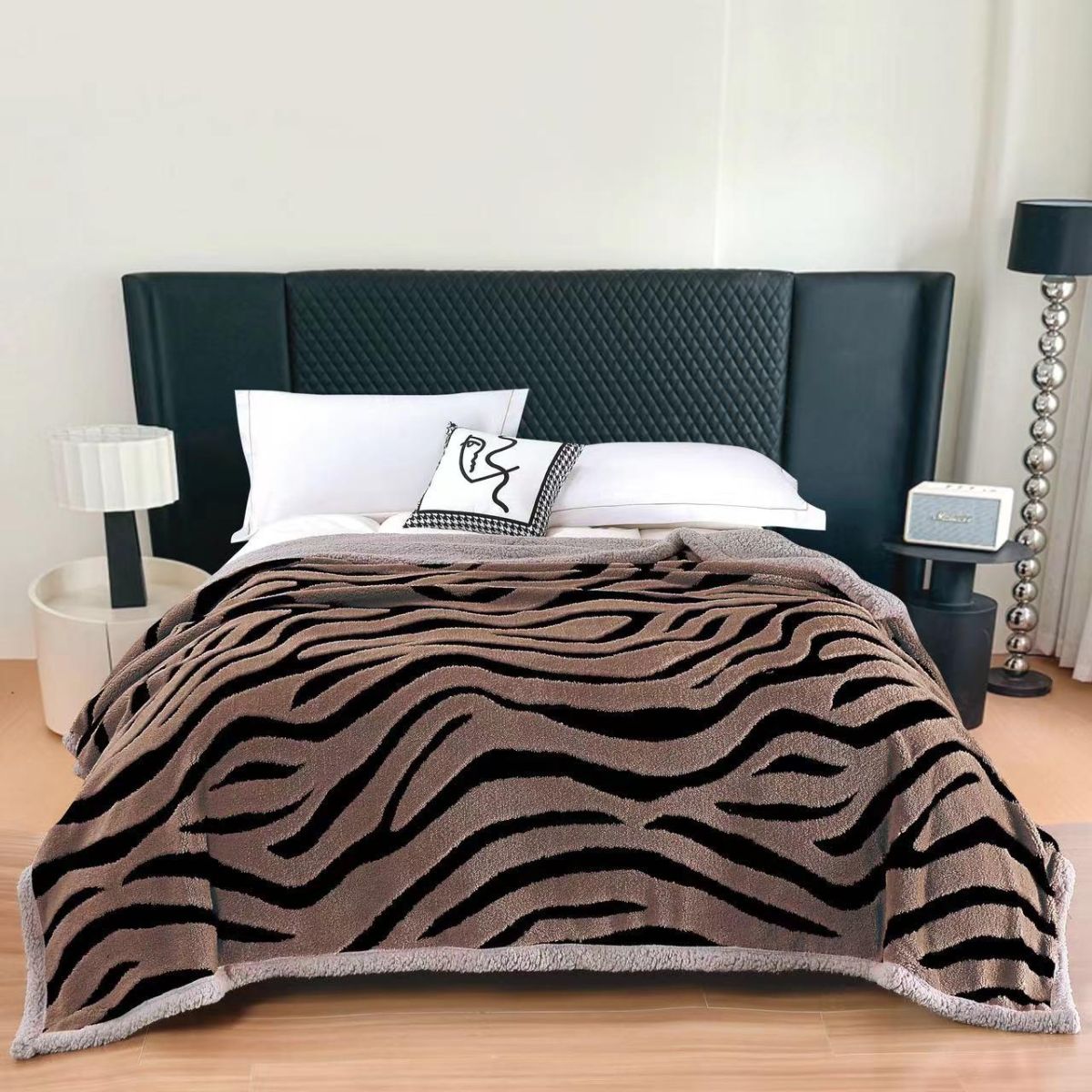 Paturi Tigrate En-gros, Maro, Material Cocolino cu Blanita, 200x230cm, Model Tigrat