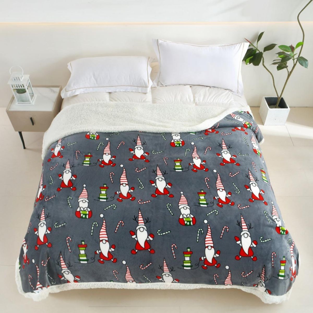 Paturi Craciun En-gros, Gri, Material Cocolino cu Blanita, 200x230cm, Model cu Motive de Craciun