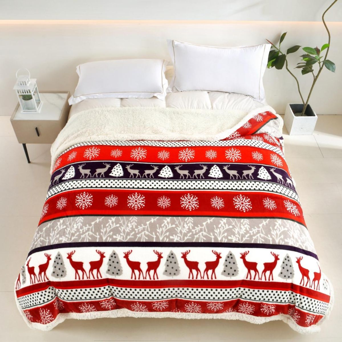 Paturi Craciun En-gros, Rosu, Material Cocolino cu Blanita, 200x230cm, Model cu Motive de Craciun