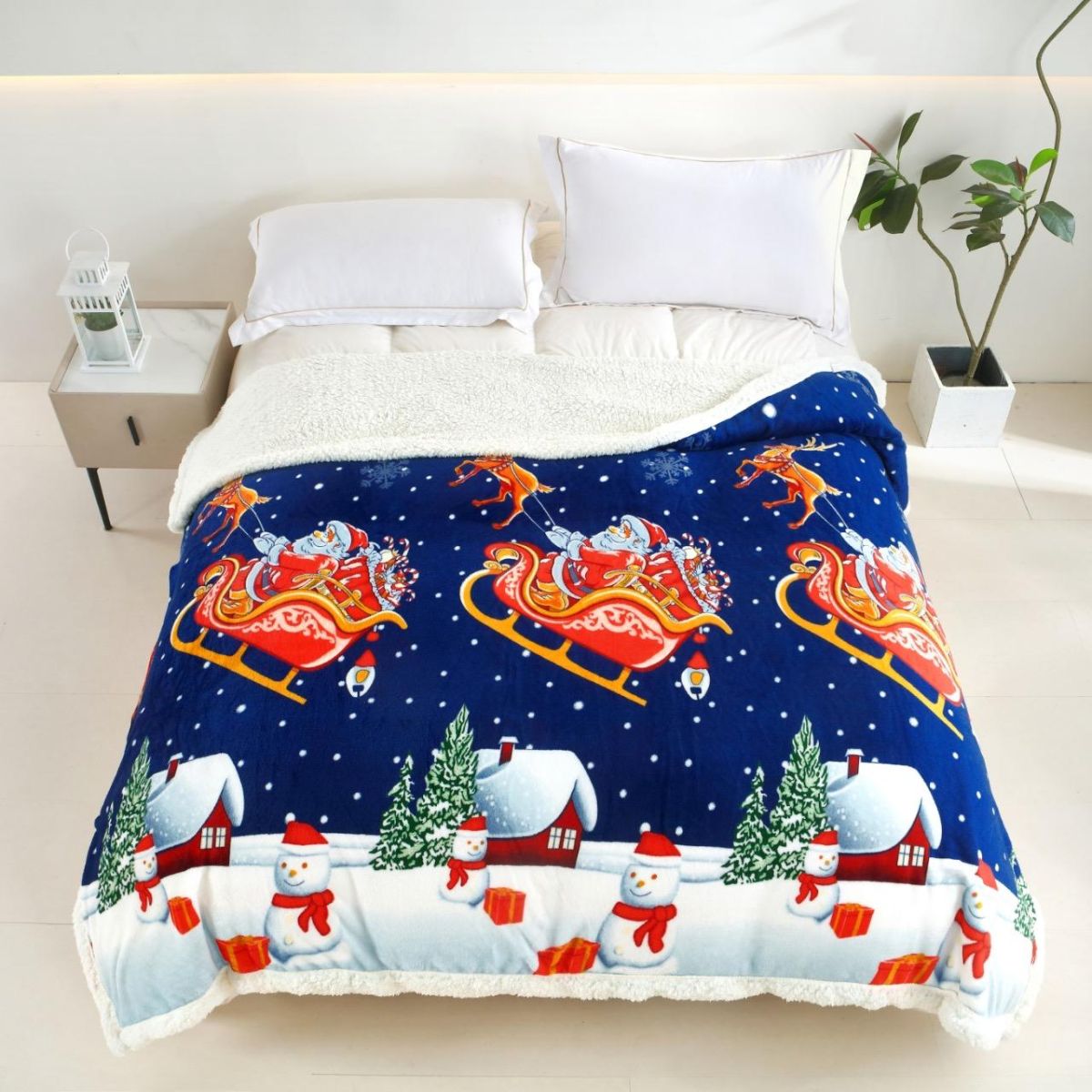 Trio Paturi En-gros, SERIA CONTINE CATE 1 BUCATA DIN FIECARE MODEL, Material Cocolino cu Blanita, 200x230cm, Model cu Motive de Craciun