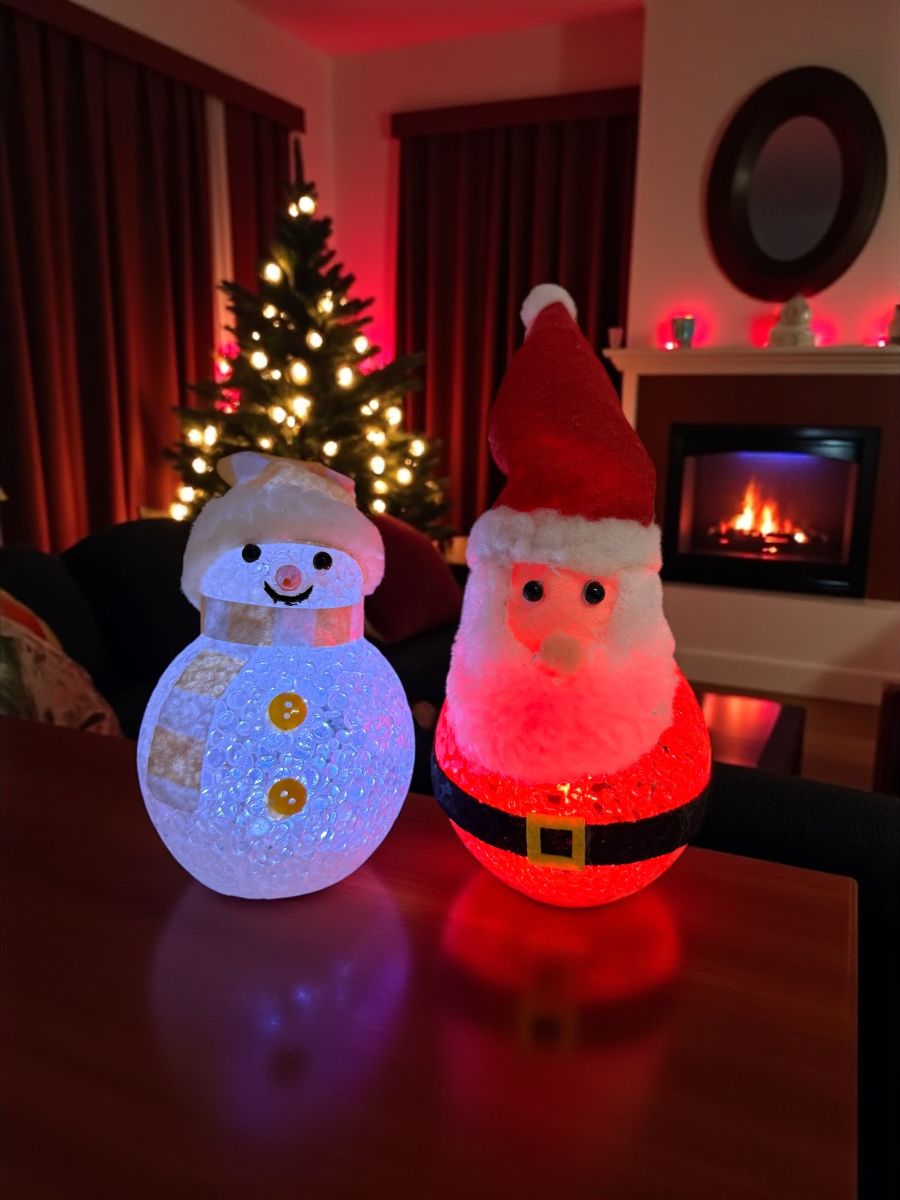 Figurine luminoase de Crăciun – Moș Crăciun și Om de Zăpadă 22 cm LED,En-gros