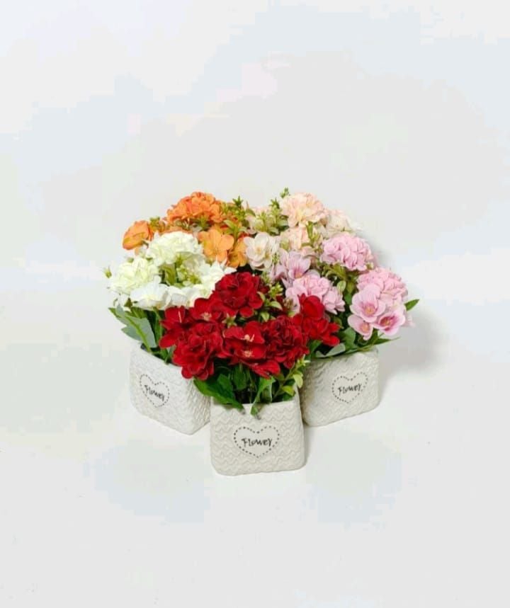 FLORI ARTIFICIALE GHIVECI 9.5*18CM ENGROS