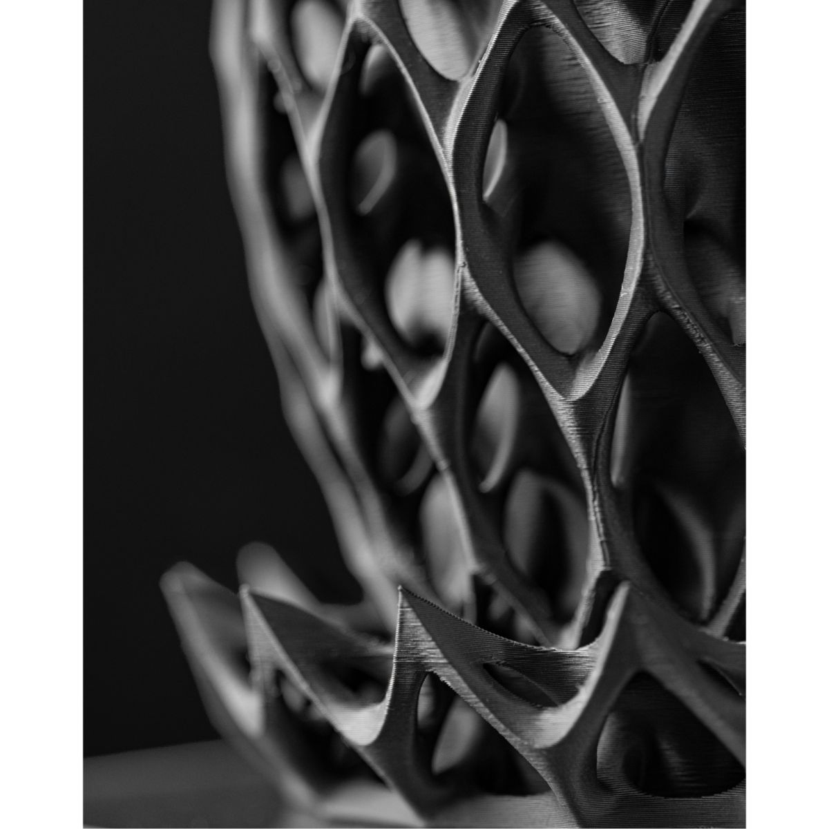 Ghiveci de flori 3d Lavarra ridicat 16.5 x 14 cm, Culoare Antracit Engros