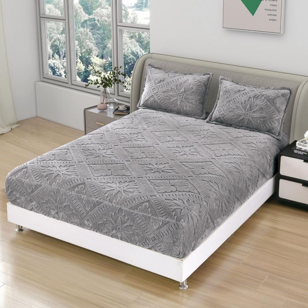 Set Huse En-Gros, Gri Deschis, cu Elastic, 3 Piese, 180x200cm, Material Cocolino Premium Tricotat, Model in Relief, cu 2 Fete de Perna Incluse