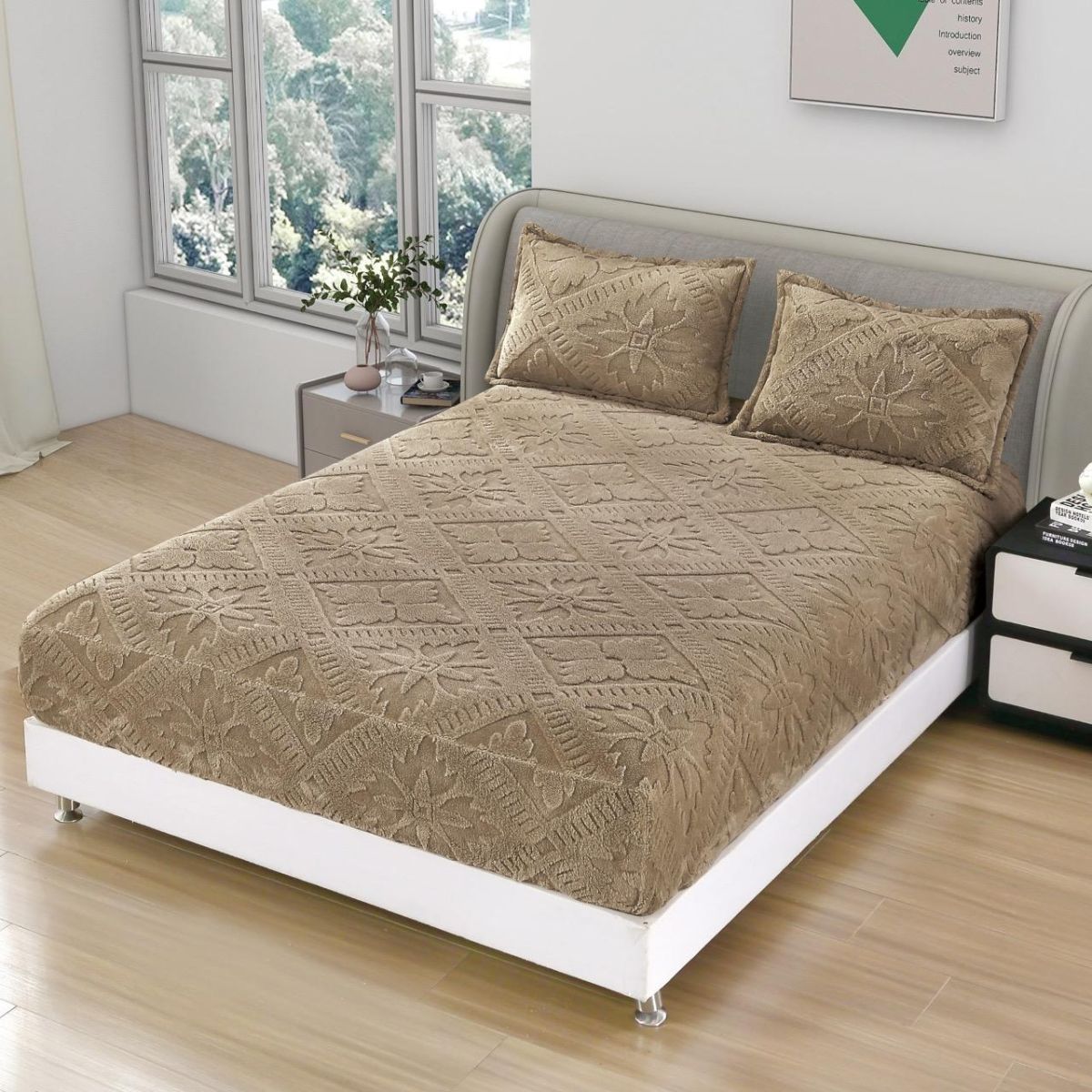 TRIO Huse En-Gros, SERIE 3 CULORI, cu Elastic, 3 Piese, 180x200cm, Material Cocolino Premium Tricotat, Model in Relief, cu 2 Fete de Perna Incluse