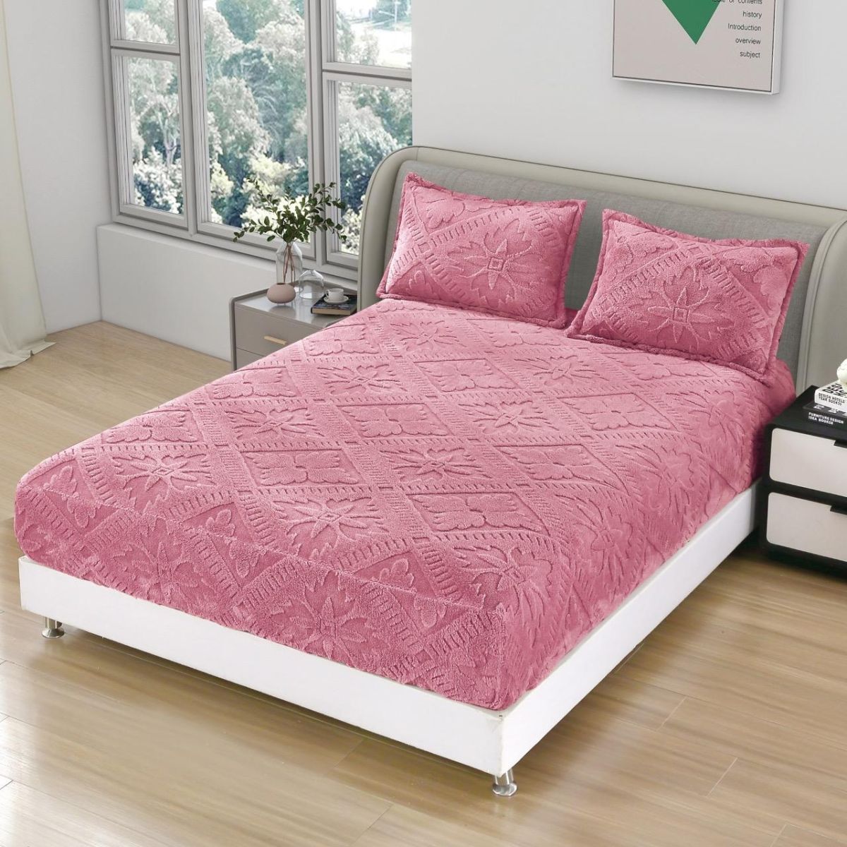 TRIO Huse En-Gros, SERIE 3 CULORI, cu Elastic, 3 Piese, 180x200cm, Material Cocolino Premium Tricotat, Model in Relief, cu 2 Fete de Perna Incluse