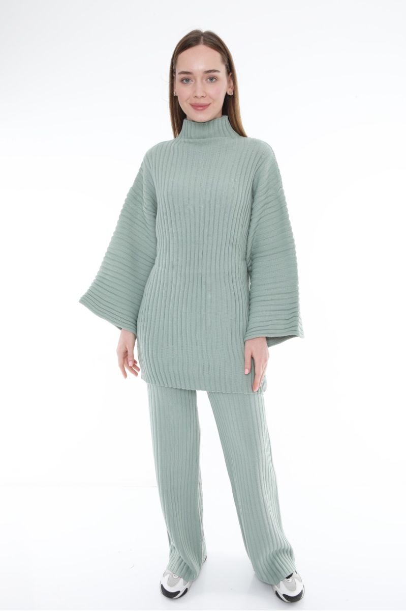 Compleu evazat din tricot uni Vernil