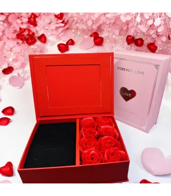 Aranjament / cadou engros : 1 Martie, 8 Martie , Valentines day