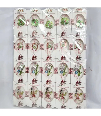 Martisoare in cutiuta cu pandant de plastic set engros 40/buc