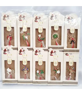 Martisoare in cutiuta cu brosa metal carton crem engros set 20/buc