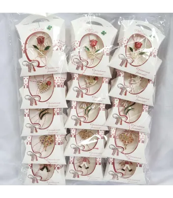 Martisoare in cutiuta brosa metal engros  set 30/buc