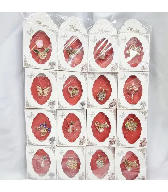Martisoare in cutiuta brosa metal engros  set 32/buc