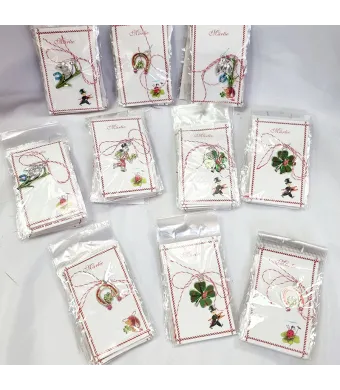 Martisoare clasice cu pandant plastic engros set 100/buc