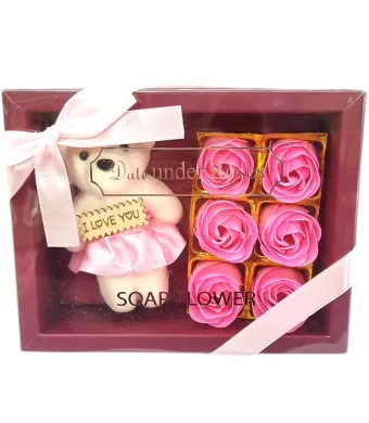 Decoratiune cu flori de sapun parfumati in cutie