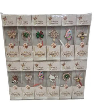 Martisoare elegante in cutiuta cu brose metalice  24/buc pe set