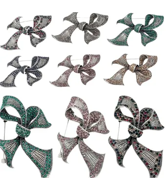 Set brose elegante cu strasuri si perle set 12 bucati 4.5 x 7.5 cm