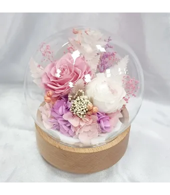 Decoratiune muzicala din lemn cu aranjament flori Criogenate trandafir in cupola de sticla