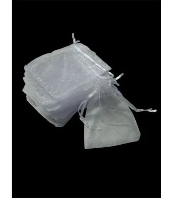 Set 100 saculeti din organza cu snur din satin, ALB, dimensiuni: 11x15 cm