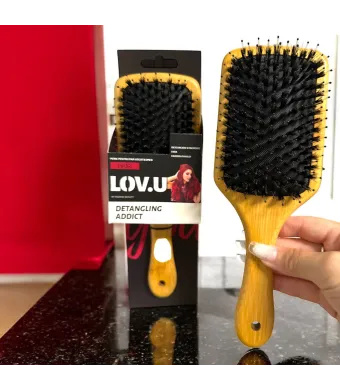 Perie din lemn LOV.U Detangling Addict cu dinți dubli – descurcare profesională, design natural, fără căderea părului Engros
